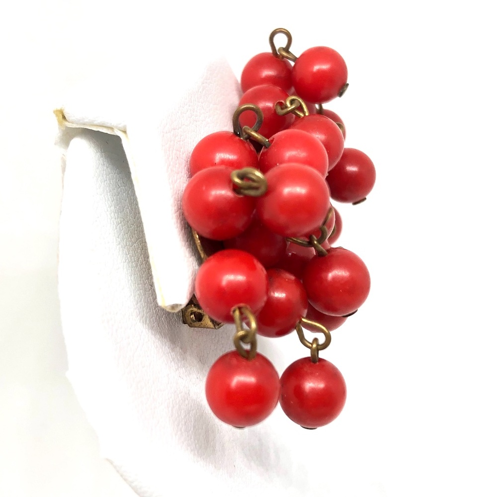 SOLD 50s Beaded Dangle Cluster Brass Clip On Earrings - Picture 3 of 13